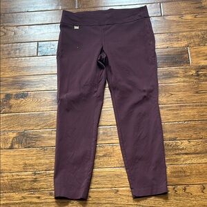 Women’s wine colored cropped dress pants